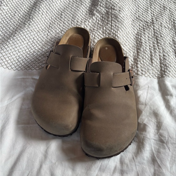 Cushionaire Clogs - Picture 1 of 11